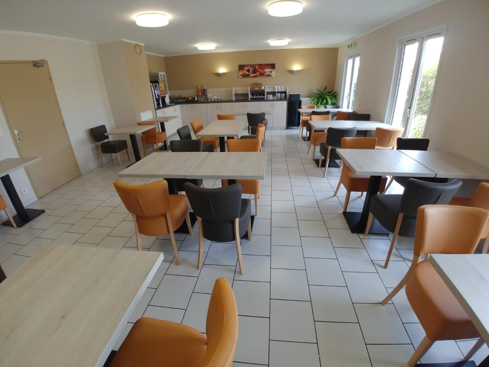 Pacy-sur-Eure Hotel Altina מראה חיצוני תמונה