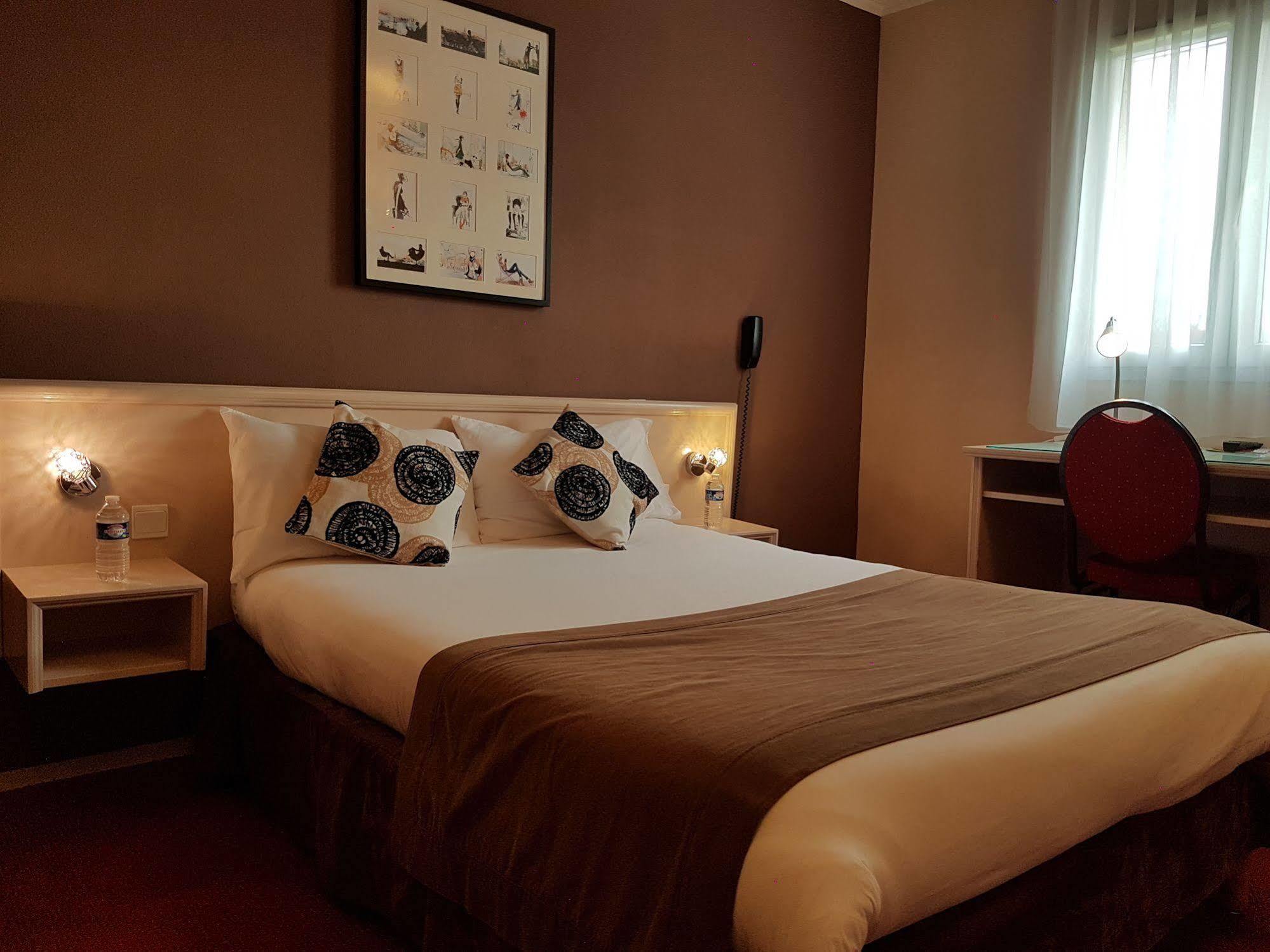 Pacy-sur-Eure Hotel Altina מראה חיצוני תמונה