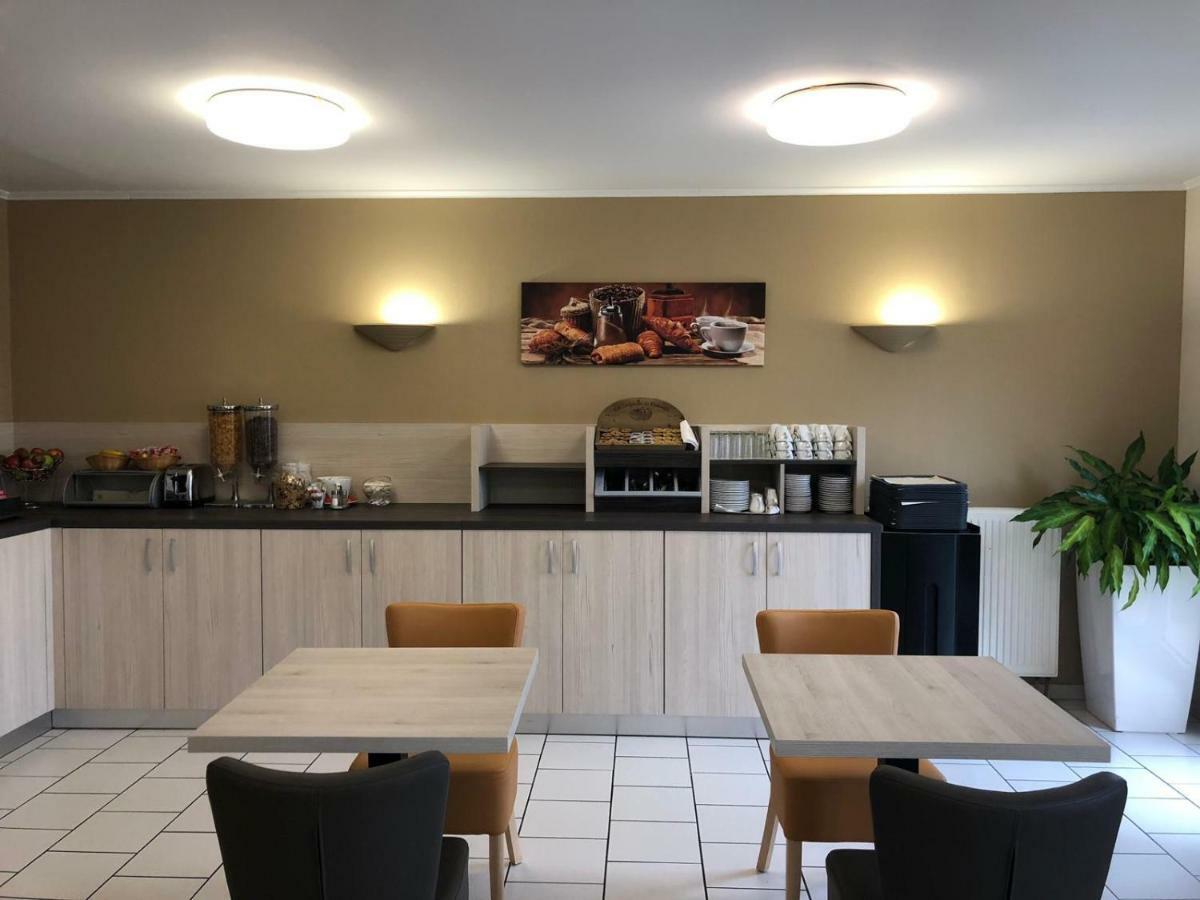 Pacy-sur-Eure Hotel Altina מראה חיצוני תמונה